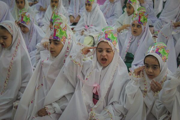 جشن تکلیف ۶۰۰دانش‌آموز دختر گتوندی