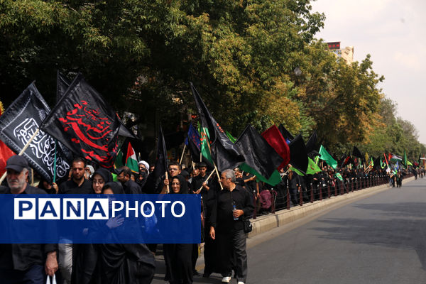 پیاده‌روی جاماندگان اربعین حسینی در تبریز