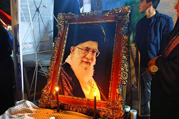 مراسم چهلمین روز شهادت دانش‌آموزان میناب