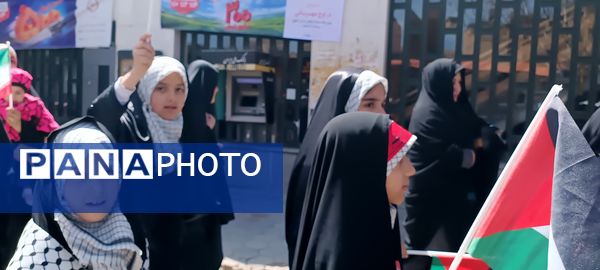 مردم فارسان یکپارچه در حمایت از قدس به خیابان آمدند