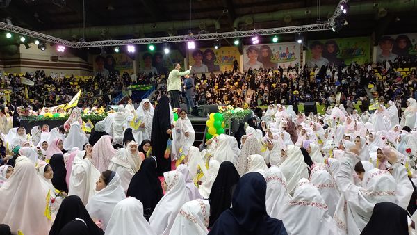 اجتماع بزرگ «روزه اولی‌ها» در ورزشگاه شهید‌شیرودی 
