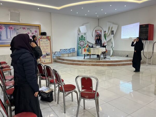 جلسه ضمن خدمت توانمندسازی مربیان و معاونین پرورشی ناحیه ۶ مشهد