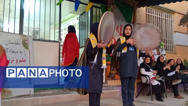 مراسم ولادت حضرت زینب(س) و روز پرستار در دبیرستان عطیه