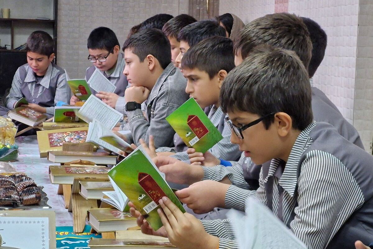 یلدای مهدوی در دبستان بانو ابوالوفا ناحیه دو شهرری 