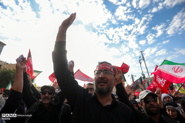 مراسم تشییع پیکر مطهر رهبر شهید انقلاب در تهران - 2