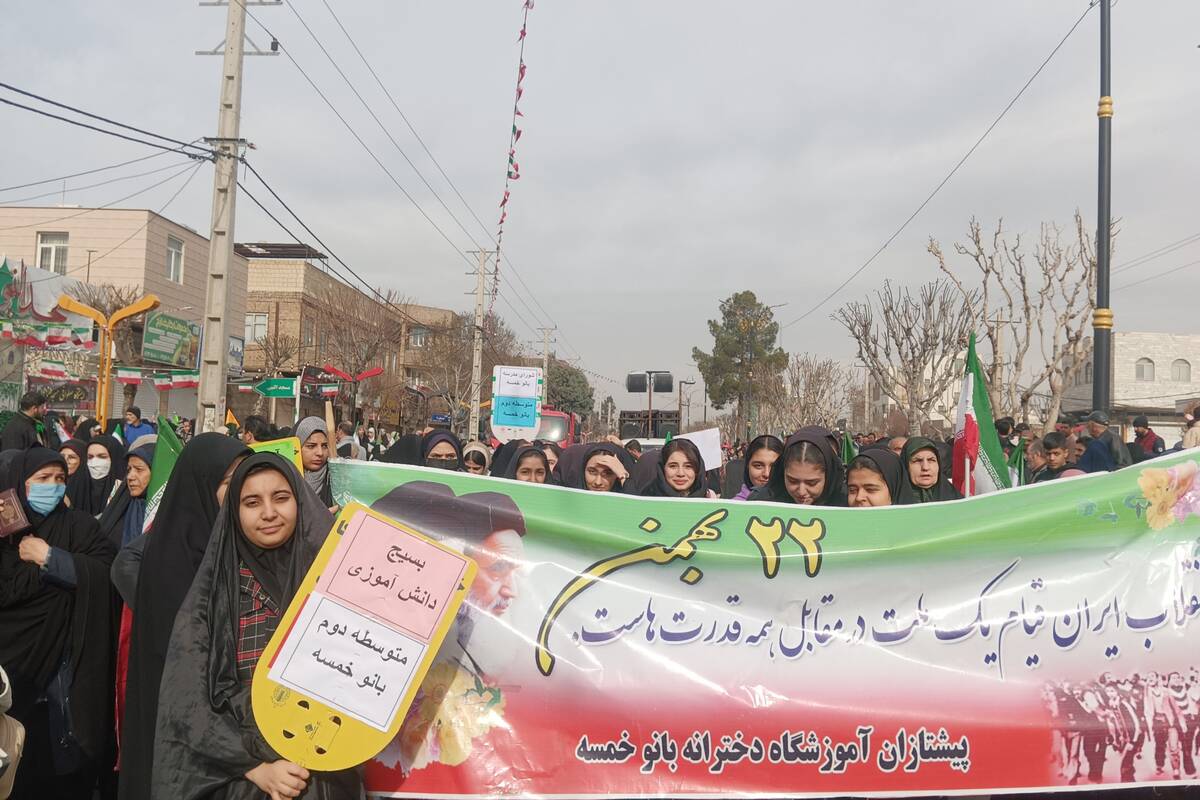 حضور دانش‌آموزان دبیرستان بانوخمسه در راهپیمایی22 بهمن رباط‌کریم 