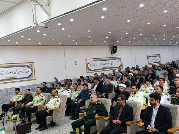  آیین و تکریم فرمانده نیروی انتظامی شهرستان خلیل آباد 