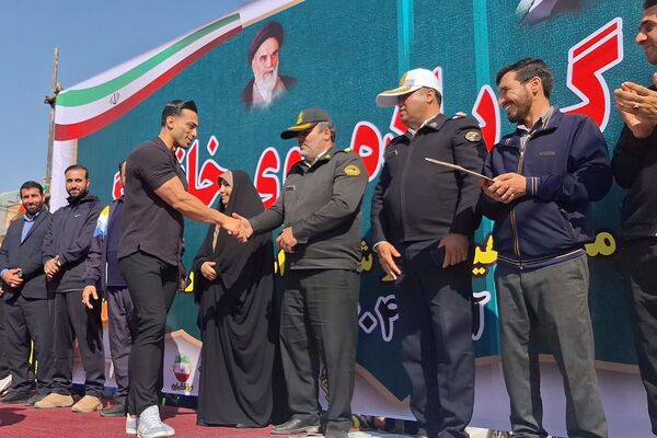 همایش بزرگ پیاده روی خانوادگی در نسیم‌شهر 