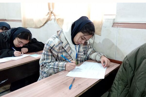 برگزاری امتحانات نوبت اول در دبیرستان دخترانه نرجس باقرشهر 