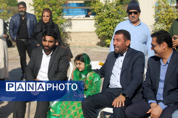 بازارچه حمایت از کسب کار دانش‌آموزان دبستان کیهان بوشهر 