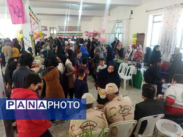 بازارچه دست‌سازه‌های دانش‌آموزان شهر راز