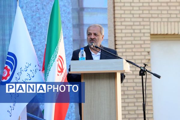 آغاز به کار رسمی نخستین هنرستان مهارت تبریز با حضور وزیر آموزش و پرورش