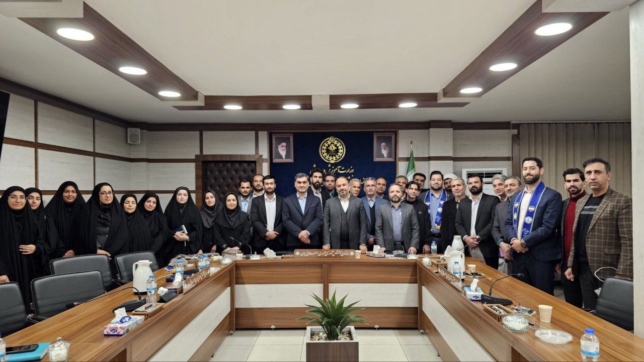 جلسه حوزه پرورشی گلستان با حضور معاونان و مدیران کل وزارت آموزش و پرورش