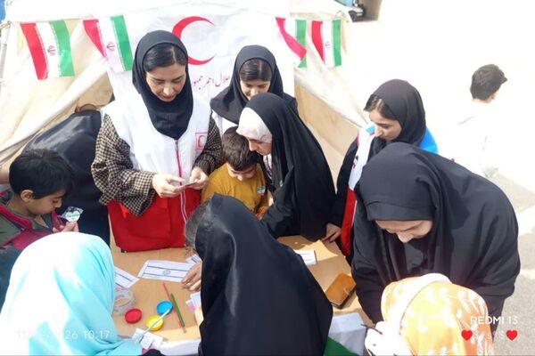 مردم شهرستان خانمیرزا در راهپیمایی ۲۲ بهمن وحدت را به نمایش گذاشتند