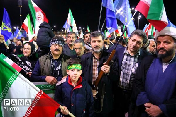 میدان امام خمینی(ره) همدان در تپش غیرت زنان همدانی