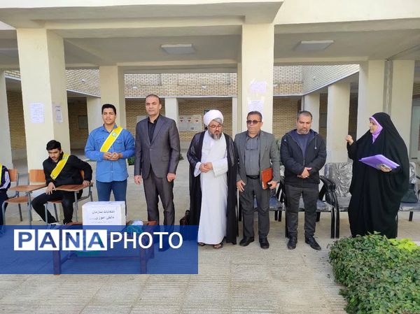 مشارکت پرشور دانش‌آموزان در انتخابات شورای پیشتاز مدرسه کوثر