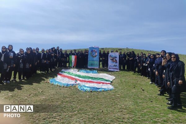 پاکسازی داوطلبانه محیط زیست توسط کارکنان مدارس طرح نو شهرستان پردیس