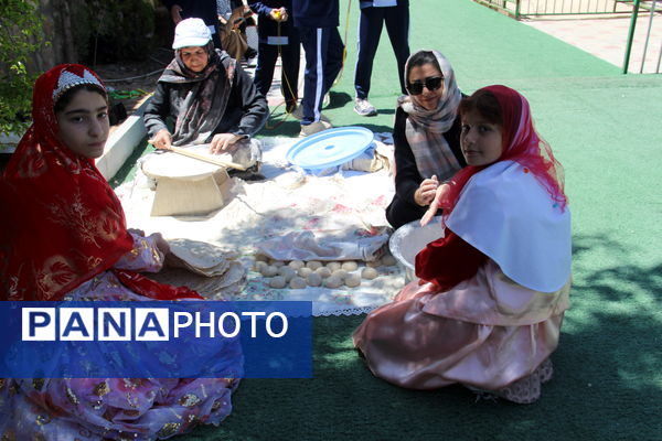«جشنواره دا» در دبستان غیرانتفاعی امام صادق (ع) 