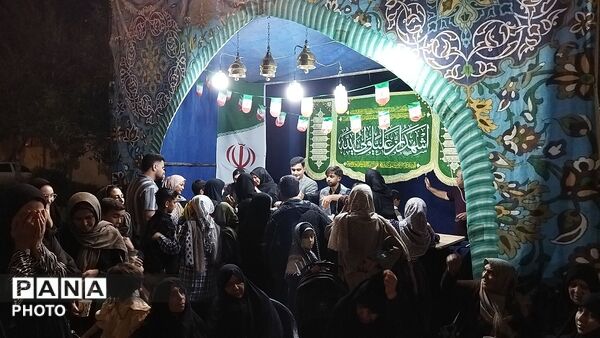 گذری بر فعالیت موکب بلوار غزالی در پنجاه و پنجمین شب از اجتماعات مردمی 
