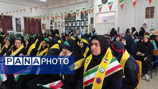 همایش «یاوران انقلاب» پیشتازان هنرستان شهریار تبریز