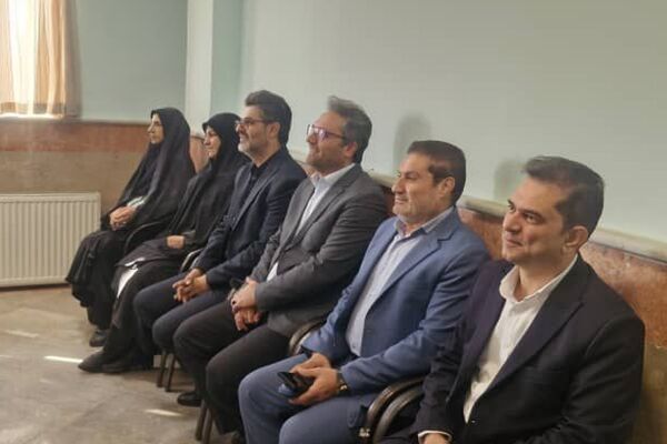 گرامیداشت روز جهانی معلولین در مدرسه استثنایی دخترانه شهدای تقی زاده ۳ کهریزک 