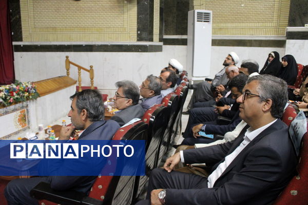 آیین تکریم و معارفه روسای قدیم و جدید دانشگاه فرهنگیان استان بوشهر
