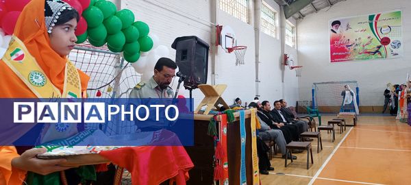 اجتماع بزرگ یاوران انقلاب در شهرستان فارسان