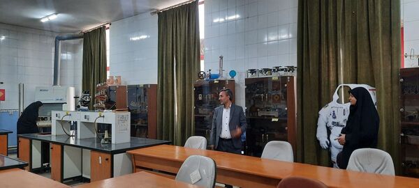 بازدید سرگروه‌های آموزشی از دبیرستان مهشید مصلی نژاد
