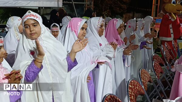 جشن تکلیف دانش‌آموزان مدرسه شهید دهستانی نظرآباد در تجمعات شبانه
