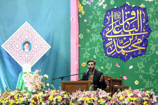 محفل قرآنی و جشن میلاد امام باقر(ع) در شب یلدای حرم حضرت معصومه(س)