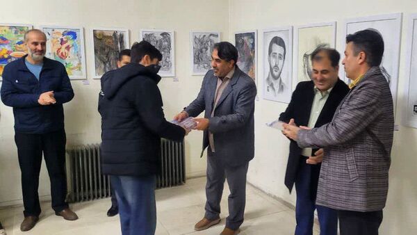 اختتامیه نمایشگاه طراحی و نقاشی هنرمندان آموزشگاه هنری فروردین شهرستان نظرآباد