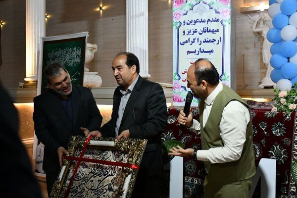 هفته‌ای برای ستایش دانایی؛ جشن معلمان در تالار ملک برگزار شد