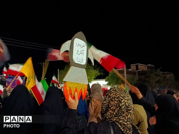 حضور شهروندان شهرستان مانه در اجتماعات شبانه 
