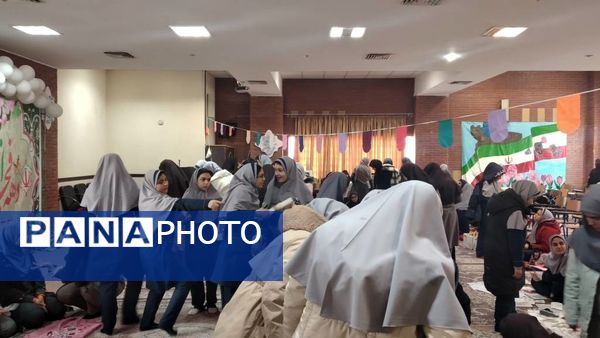 شکوفایی خلاقیت در جشنواره دست‌سازه‌های دبیرستان شهیده محبوبه دانش