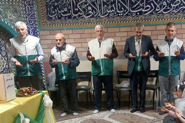 استقبال پرشور دانش‌آموزان دبستان صدیقه کبری(س)از خادمان رضوی در "چهارشنبه‌های امام رضایی"