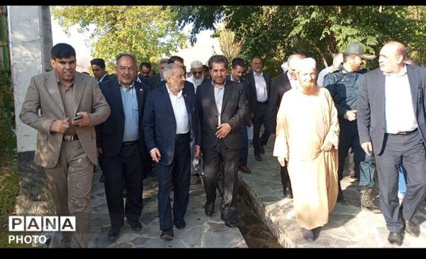 بازدید وزیر آموزش و پرورش از اردوگاه پیشتازان انقلاب شهرستان درمیان