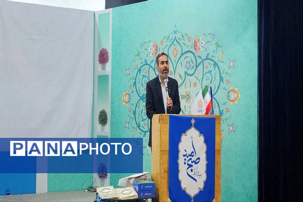 اختتامیه دوازدهمین دوره نمایشگاه‌های دانش‌آموزی مدرسه انقلاب ویژه دختران استان بوشهر