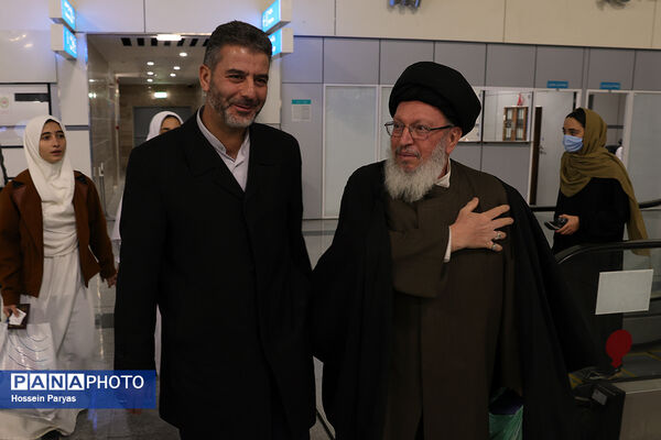 استقبال از آخرین کاروان عمره‌گذار دانش‌آموزی از سکوی پروازی تهران