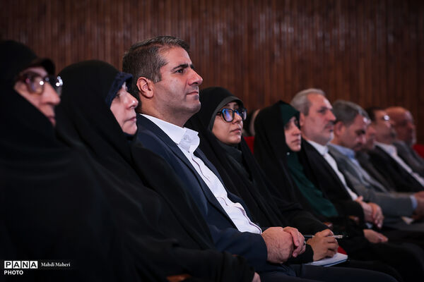  آیین گرامیداشت هفته پیوند اولیا و مربیان