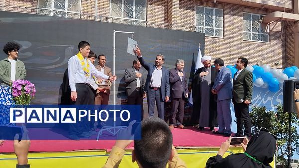  جشن جوانه‌ها در دبیرستان پسرانه متوسطه اول میرزا حسن افشار ناحیه 7 مشهد