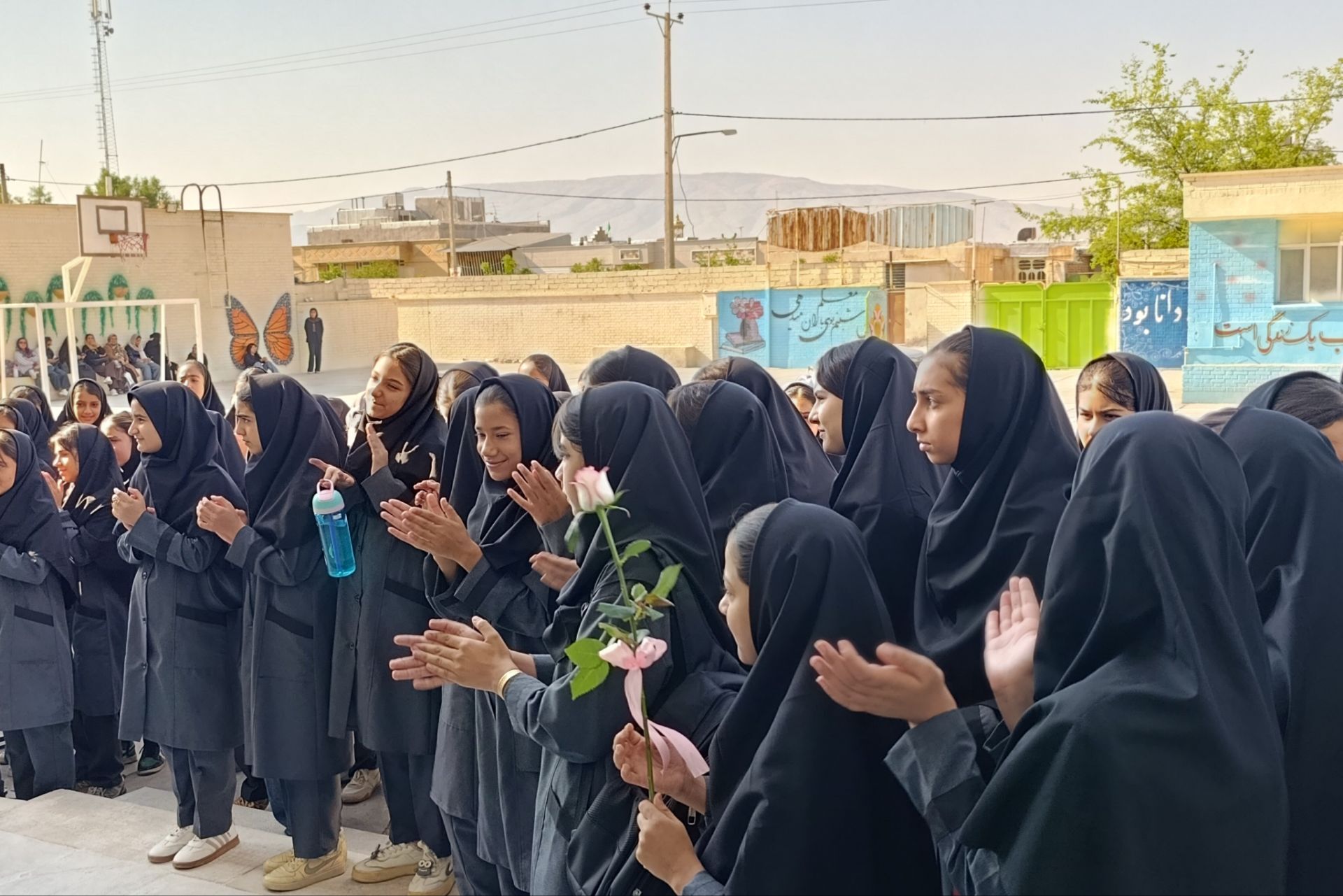 جشن جوانه‌ها در دبیرستان سوره فیروزآباد