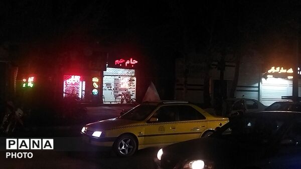 رژه ماشینی همچنان در بلوار فضل پایان ندارد 