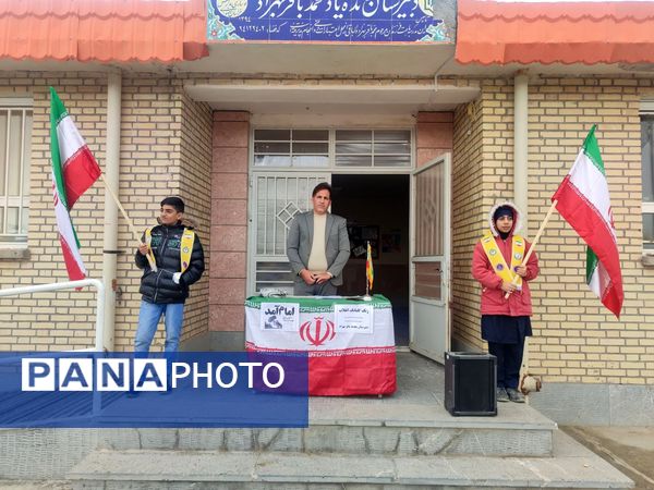 نغمه‌های آزادی در آوای دانش‌آموزان روستای درخت سنجد 