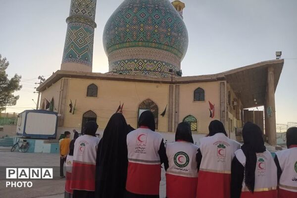 برافراشته شدن پرچم عزای حسینی در امامزاده قاسم زرقان