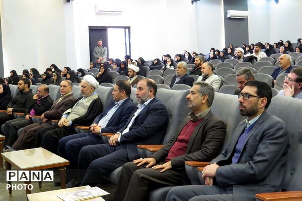 گرامیداشت هفته امور تربیتی و تربیت اسلامی با حضور معاونین، مربیان و مشاوران اسلامشهر