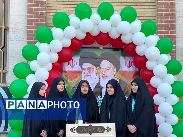 برگزاری آیین نواختن زنگ انقلاب اسلامی در گوشه‌گوشه خوزستان