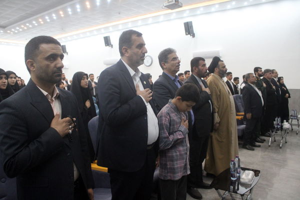 تجلیل از دانش‌آموزان تراز انقلاب اسلامی استان بوشهر