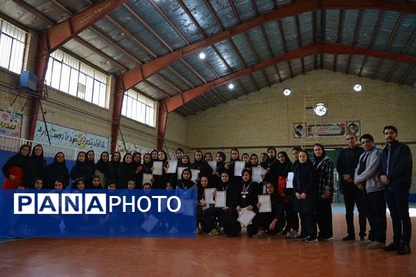 برگزاری مسابقه دو و میدانی در بهارستان‌2