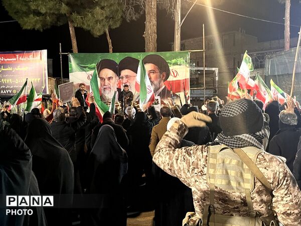 نمایش اقتدار مردم در تجمع پرشکوه