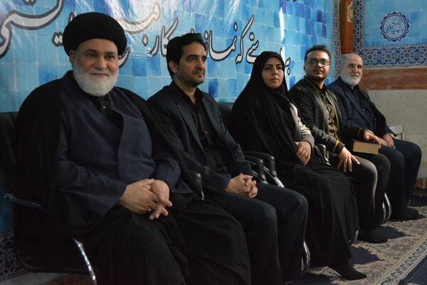 هم‌نوایی دانش‌آموزان مدرسه شهدای علم و فناوری در سوگ حضرت زهرا(س)